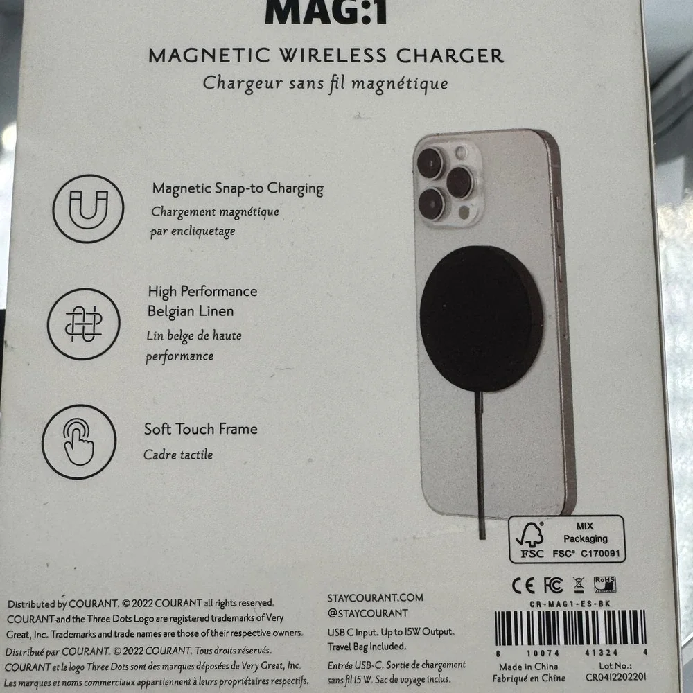 Courant Essentials MAG1 Magnetic Wireless Charger Belgian Linen Black